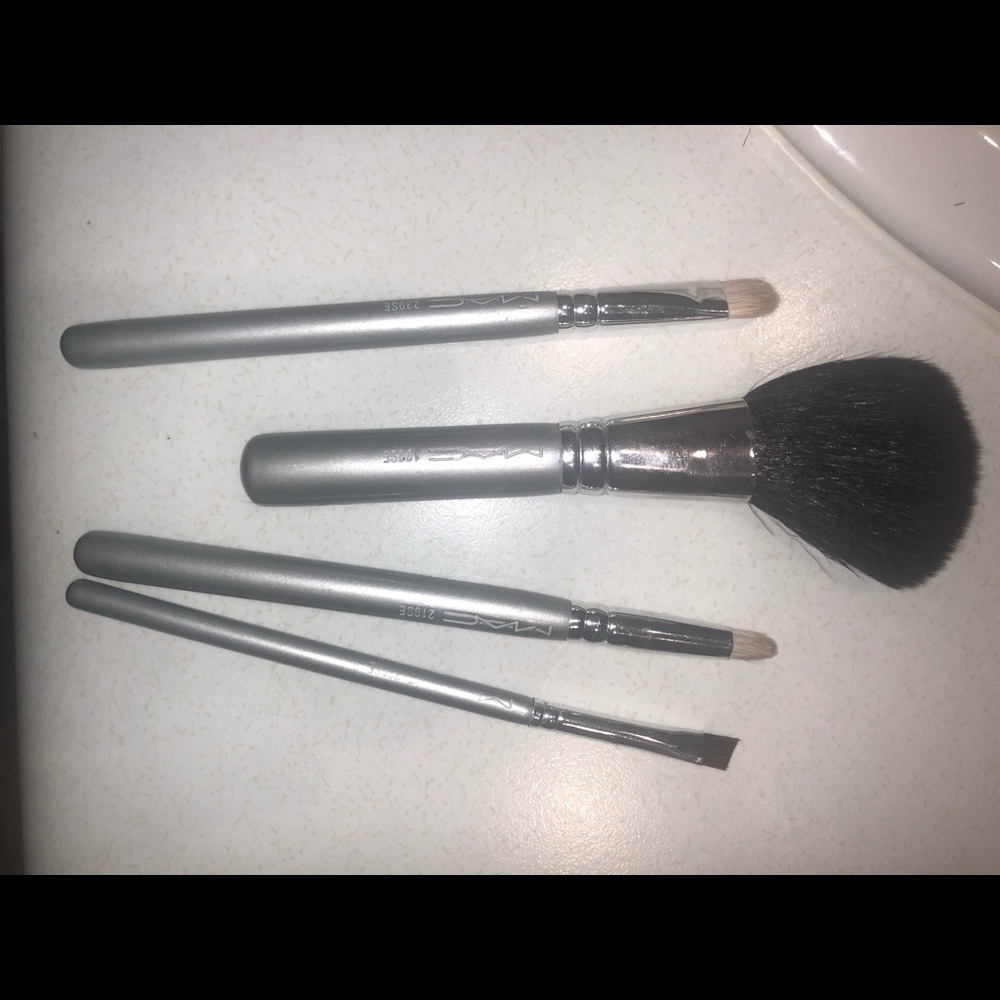 Mini Brush Set from M.A.C Cosmetics
